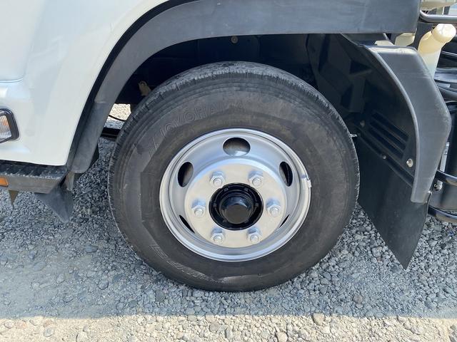 フォワード ３．２５ｔ積・深ダンプ・６ＭＴ　・３．２５ｔ積・深ダンプ・６ＭＴ・新明和製ＤＲ４・坂道発進補助装置・メッキパーツ・電格ミラー・キーレス・荷台内寸　Ｌ３４０８　Ｗ２１０８　Ｈ１２０１（31枚目）