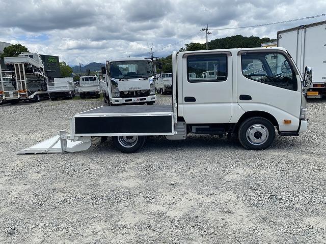 デュトロ ２ｔ積・Ｗキャブ・パワーゲート・６ＭＴ　極東製パワーゲート・Ｓ８０１・８００ｋｇ型・６ＭＴ・メッキパーツ・シートカバー・リアヒーター・リアパワーウィンドウ・電格ミラー・ＥＴＣ・荷台内寸　Ｌ２００２　Ｗ１６１１　Ｈ３８０・テーブル１１８８（12枚目）