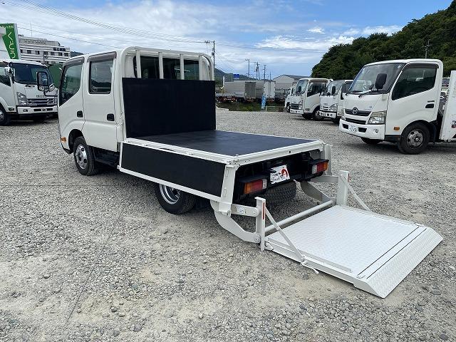 デュトロ ２ｔ積・Ｗキャブ・パワーゲート・６ＭＴ　極東製パワーゲート・Ｓ８０１・８００ｋｇ型・６ＭＴ・メッキパーツ・シートカバー・リアヒーター・リアパワーウィンドウ・電格ミラー・ＥＴＣ・荷台内寸　Ｌ２００２　Ｗ１６１１　Ｈ３８０・テーブル１１８８（13枚目）