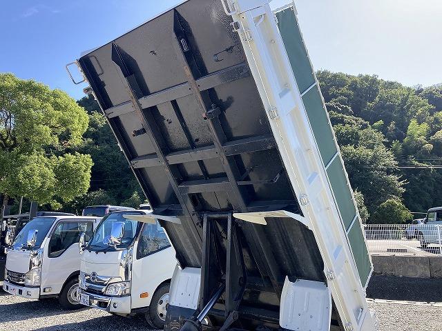 デュトロ ２ｔ積・全低床・強化ダンプ・コボレーン・ＡＴ　全低床・強化ダンプ・コボレーン・ＡＴ・新明和ＤＲ２・メッキパーツ・荷台内寸　Ｌ３５００　Ｗ１５９０　Ｈ３２０（32枚目）
