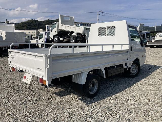 バネットトラック １ｔ積・荷台鉄板張り・５ＭＴ・平ボディ・三方開　１ｔ積・荷台鉄板張り・５ＭＴ・平ボディ・三方開・荷台鉄板張り・アオリランカン・鳥居鉄板張り・３ペダル・ゲートチェーン・荷台内寸　Ｌ２７４８　Ｗ１６０９　Ｈ３４０（6枚目）