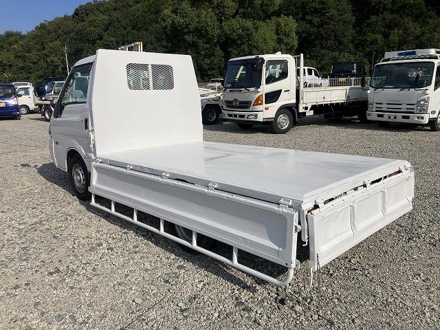 バネットトラック １ｔ積・荷台鉄板張り・５ＭＴ・平ボディ・三方開　１ｔ積・荷台鉄板張り・５ＭＴ・平ボディ・三方開・荷台鉄板張り・アオリランカン・鳥居鉄板張り・３ペダル・ゲートチェーン・荷台内寸　Ｌ２７４８　Ｗ１６０９　Ｈ３４０（15枚目）