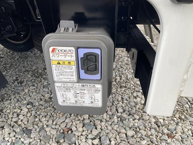 デュトロ １．９５ｔ積・垂直パワーゲート・標準ロング・６ＭＴ・荷台鉄板　１．９５ｔ積・極東製垂直パワーゲート・Ｖ６０１Ｂ－１ＭＲＴ２・標準ロング・６ＭＴ・荷台鉄板・プリクラ・レーンディパーチャーアラート・クラリオンナビ・坂道発進補助装置・電格ミラー・ＥＴＣ・サポートゲート（23枚目）