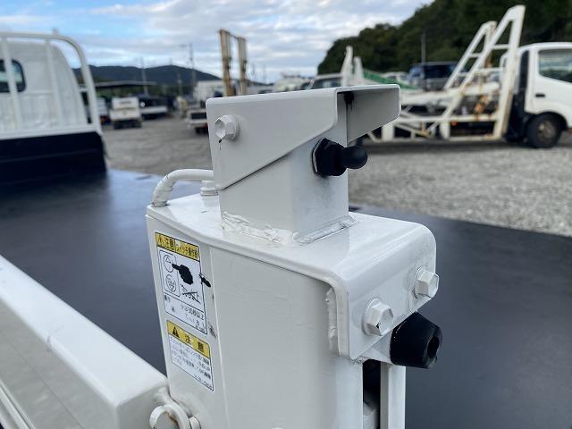 デュトロ １．９５ｔ積・垂直パワーゲート・標準ロング・６ＭＴ・荷台鉄板　１．９５ｔ積・極東製垂直パワーゲート・Ｖ６０１Ｂ－１ＭＲＴ２・標準ロング・６ＭＴ・荷台鉄板・プリクラ・レーンディパーチャーアラート・クラリオンナビ・坂道発進補助装置・電格ミラー・ＥＴＣ・サポートゲート（31枚目）