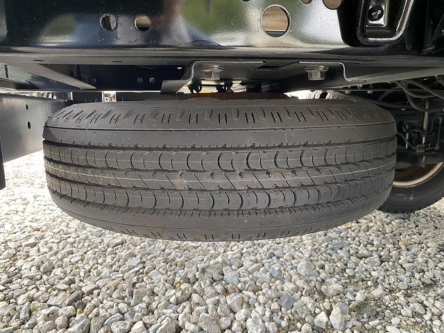 デュトロ １．９５ｔ積・垂直パワーゲート・標準ロング・６ＭＴ・荷台鉄板　１．９５ｔ積・極東製垂直パワーゲート・Ｖ６０１Ｂ－１ＭＲＴ２・標準ロング・６ＭＴ・荷台鉄板・プリクラ・レーンディパーチャーアラート・クラリオンナビ・坂道発進補助装置・電格ミラー・ＥＴＣ・サポートゲート（52枚目）