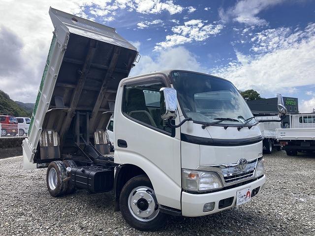 ダイナトラック ２ｔ積・全低床・強化ダンプ・コボレーン・中間ピン・５ＭＴ　２ｔ積　全低床　極東製強化ダンプ　ＤＤ０２－３１　コボレーン　中間ピン　５ＭＴ　坂道発進補助装置　リアダム式　メッキパーツ　荷台内寸　Ｌ３０５９　Ｗ１６０２　Ｈ３３０（3枚目）
