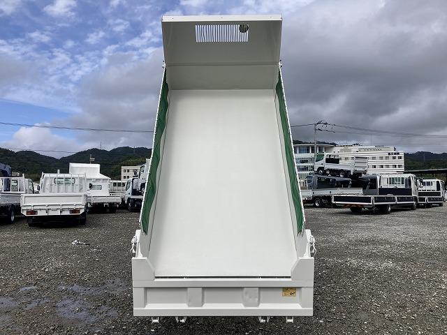 ダイナトラック ２ｔ積・全低床・強化ダンプ・コボレーン・中間ピン・５ＭＴ　２ｔ積　全低床　極東製強化ダンプ　ＤＤ０２－３１　コボレーン　中間ピン　５ＭＴ　坂道発進補助装置　リアダム式　メッキパーツ　荷台内寸　Ｌ３０５９　Ｗ１６０２　Ｈ３３０（7枚目）