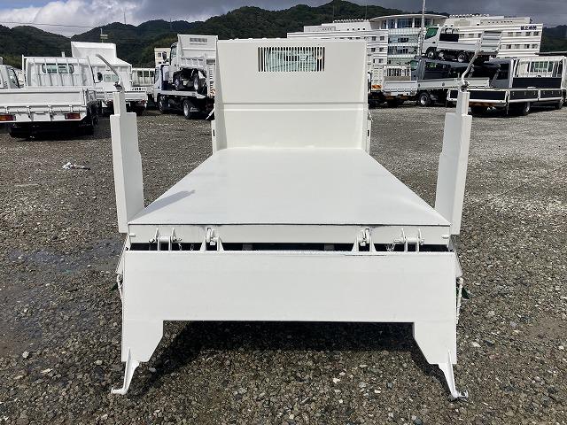 ダイナトラック ２ｔ積・全低床・強化ダンプ・コボレーン・中間ピン・５ＭＴ　２ｔ積　全低床　極東製強化ダンプ　ＤＤ０２－３１　コボレーン　中間ピン　５ＭＴ　坂道発進補助装置　リアダム式　メッキパーツ　荷台内寸　Ｌ３０５９　Ｗ１６０２　Ｈ３３０（14枚目）