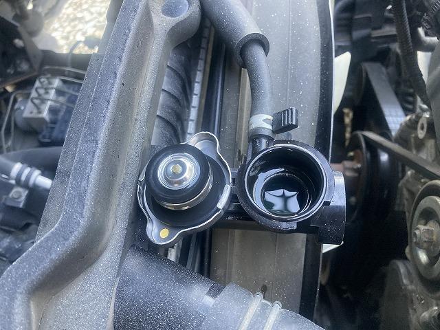 エルフトラック 3t積・垂直ゲート・平・6MT・ランカン 3t積・極東製垂直ゲート・V602B-1MKT2・平・6MT・ランカン・メッキパーツ・坂道発進補助装置・電格ミラー・キーレス・荷台鉄板張り・荷台内寸 L3176 W1634 H418・ステージ843(17枚目)