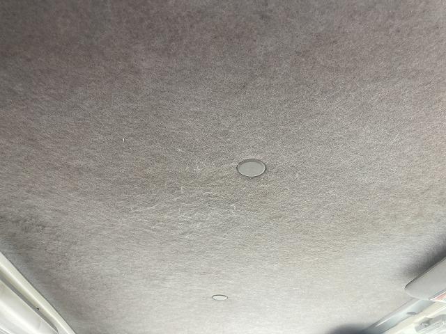 エルフトラック 3t積・垂直ゲート・平・6MT・ランカン 3t積・極東製垂直ゲート・V602B-1MKT2・平・6MT・ランカン・メッキパーツ・坂道発進補助装置・電格ミラー・キーレス・荷台鉄板張り・荷台内寸 L3176 W1634 H418・ステージ843(24枚目)