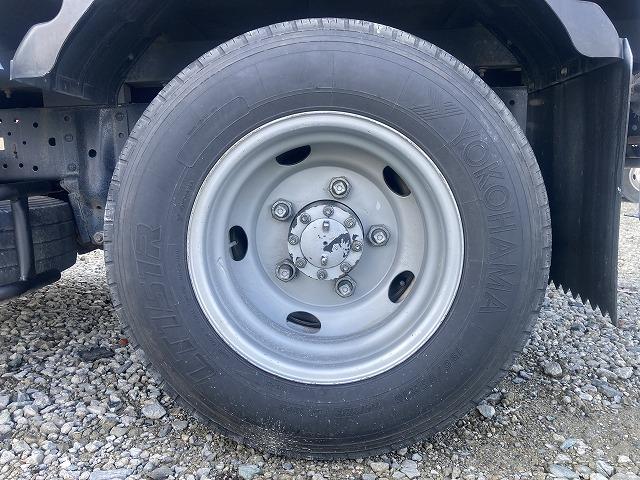 エルフトラック 3t積・垂直ゲート・平・6MT・ランカン 3t積・極東製垂直ゲート・V602B-1MKT2・平・6MT・ランカン・メッキパーツ・坂道発進補助装置・電格ミラー・キーレス・荷台鉄板張り・荷台内寸 L3176 W1634 H418・ステージ843(41枚目)