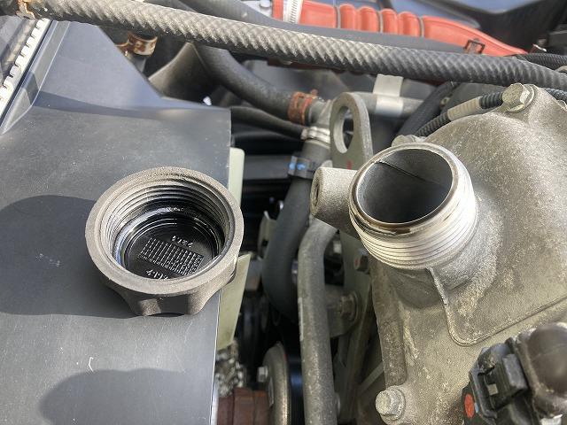 キャンター ２．６ｔ積・積載車・ラジコン・カスタム・５ＭＴ　２．６ｔ積・積載車・ラジコン・カスタム・ＮＥ０５（同年式）・メッキパーツ・ミツビシナビ・ＥＴＣ・ウィンチ・車検８年１０月まで・荷台内寸　Ｌ５７１０　Ｗ２０６０（18枚目）