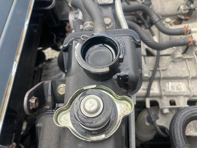 キャンター ２．６ｔ積・積載車・ラジコン・カスタム・５ＭＴ　２．６ｔ積・積載車・ラジコン・カスタム・ＮＥ０５（同年式）・メッキパーツ・ミツビシナビ・ＥＴＣ・ウィンチ・車検８年１０月まで・荷台内寸　Ｌ５７１０　Ｗ２０６０（19枚目）