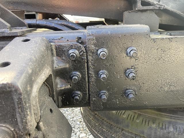 キャンター ２．６ｔ積・積載車・ラジコン・カスタム・５ＭＴ　２．６ｔ積・積載車・ラジコン・カスタム・ＮＥ０５（同年式）・メッキパーツ・ミツビシナビ・ＥＴＣ・ウィンチ・車検８年１０月まで・荷台内寸　Ｌ５７１０　Ｗ２０６０（24枚目）