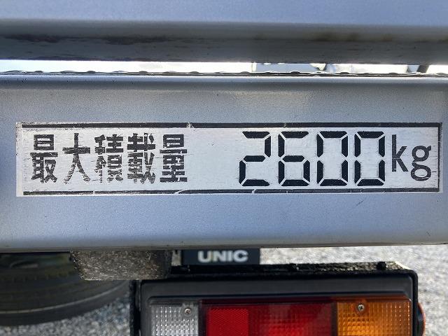 キャンター ２．６ｔ積・積載車・ラジコン・カスタム・５ＭＴ　２．６ｔ積・積載車・ラジコン・カスタム・ＮＥ０５（同年式）・メッキパーツ・ミツビシナビ・ＥＴＣ・ウィンチ・車検８年１０月まで・荷台内寸　Ｌ５７１０　Ｗ２０６０（43枚目）