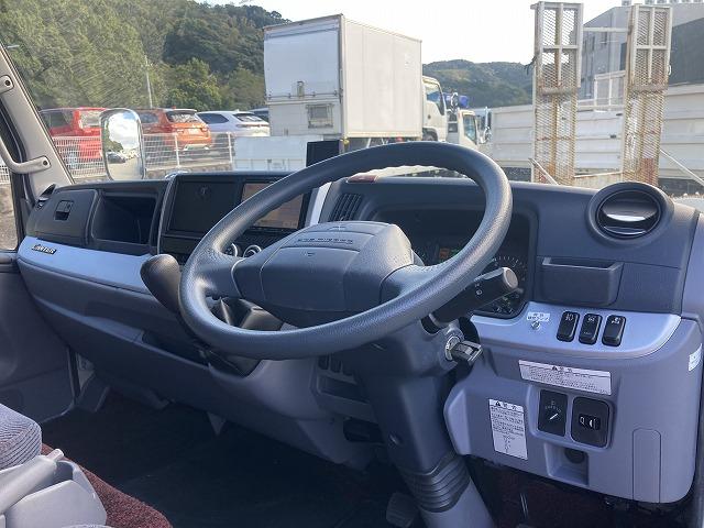 キャンター ２．６ｔ積・積載車・ラジコン・カスタム・５ＭＴ　２．６ｔ積・積載車・ラジコン・カスタム・ＮＥ０５（同年式）・メッキパーツ・ミツビシナビ・ＥＴＣ・ウィンチ・車検８年１０月まで・荷台内寸　Ｌ５７１０　Ｗ２０６０（49枚目）