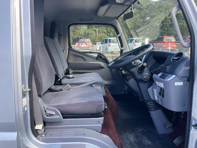 キャンター ２．６ｔ積・積載車・ラジコン・カスタム・５ＭＴ　２．６ｔ積・積載車・ラジコン・カスタム・ＮＥ０５（同年式）・メッキパーツ・ミツビシナビ・ＥＴＣ・ウィンチ・車検８年１０月まで・荷台内寸　Ｌ５７１０　Ｗ２０６０（51枚目）