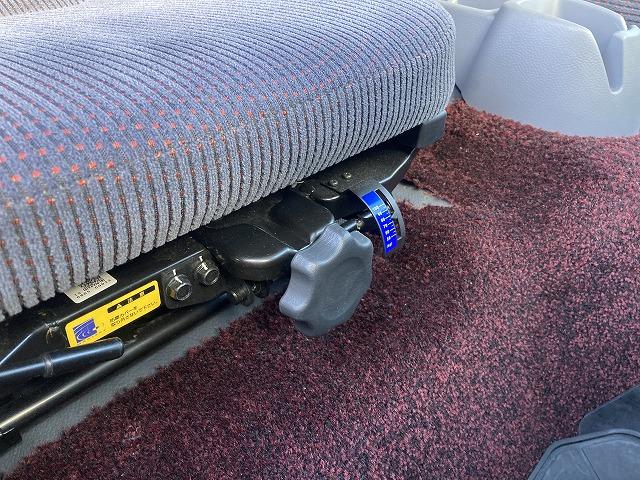 キャンター ２．６ｔ積・積載車・ラジコン・カスタム・５ＭＴ　２．６ｔ積・積載車・ラジコン・カスタム・ＮＥ０５（同年式）・メッキパーツ・ミツビシナビ・ＥＴＣ・ウィンチ・車検８年１０月まで・荷台内寸　Ｌ５７１０　Ｗ２０６０（61枚目）