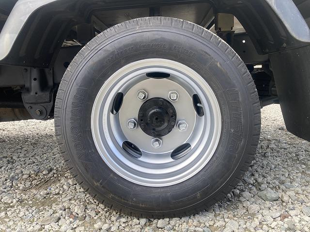 ダイナトラック 2t積・セミロング・平ボディ・AT車 2t積・セミロング・平ボディ・AT車・プリクラッシュセーフティ・車線逸脱警報装置・イクリプスナビ・ETC・床フック2対・サポートゲート・スチール横ネタ・荷台内寸 L3566 W1608 H361(39枚目)