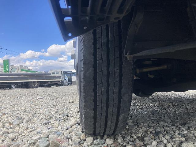 ダイナトラック 2t積・セミロング・平ボディ・AT車 2t積・セミロング・平ボディ・AT車・プリクラッシュセーフティ・車線逸脱警報装置・イクリプスナビ・ETC・床フック2対・サポートゲート・スチール横ネタ・荷台内寸 L3566 W1608 H361(45枚目)