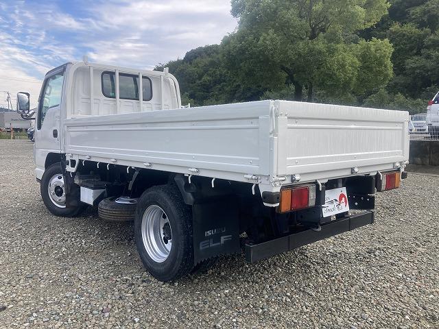 エルフトラック 3t積・平ボディ 3t積 平ボディ AT 荷台鉄板張り メッキパーツ 電悪ミラー ASR バイザー マット 荷台内寸 L3127 W1626 H386(6枚目)