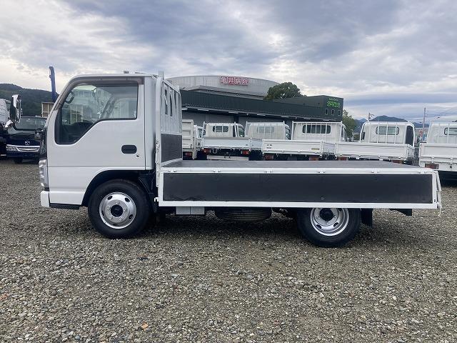 エルフトラック 3t積・平ボディ 3t積 平ボディ AT 荷台鉄板張り メッキパーツ 電悪ミラー ASR バイザー マット 荷台内寸 L3127 W1626 H386(14枚目)