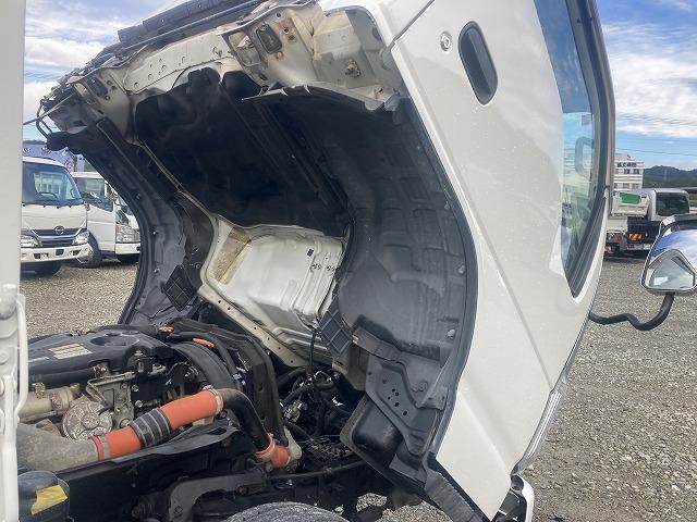 エルフトラック 3t積・平ボディ 3t積 平ボディ AT 荷台鉄板張り メッキパーツ 電悪ミラー ASR バイザー マット 荷台内寸 L3127 W1626 H386(21枚目)