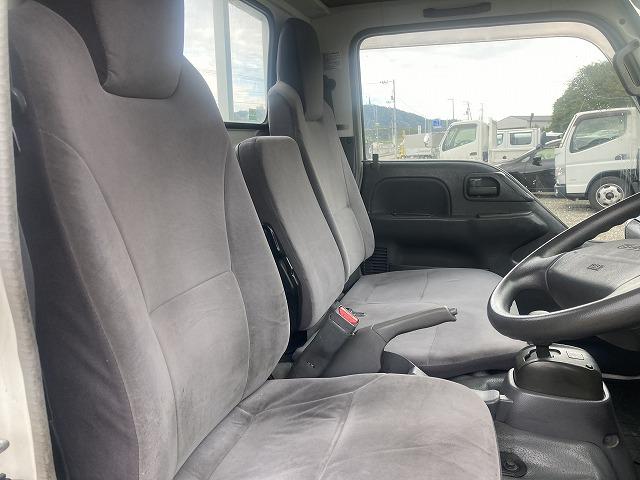 エルフトラック 3t積・平ボディ 3t積 平ボディ AT 荷台鉄板張り メッキパーツ 電悪ミラー ASR バイザー マット 荷台内寸 L3127 W1626 H386(24枚目)