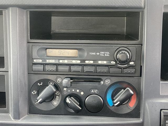 エルフトラック 3t積・平ボディ 3t積 平ボディ AT 荷台鉄板張り メッキパーツ 電悪ミラー ASR バイザー マット 荷台内寸 L3127 W1626 H386(29枚目)