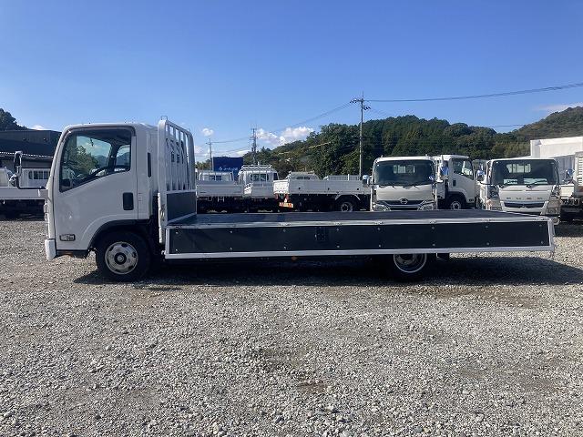 タイタントラック ２ｔ積・ワイド・超ロング・平ボディ・ＡＥＢＳカメラ　２ｔ積　ワイド　超ロング　平ボディ　ＡＥＢＳカメラ　プリクラッシュセーフティ　レーンディパーチャーアラート　坂道発進補助装置　メッキパーツ　Ｂｌｕｅｔｏｏｔｈ付オーディオ　キーレス　超ロング５ｍボディ（11枚目）