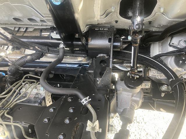 タイタントラック ２ｔ積・ワイド・超ロング・平ボディ・ＡＥＢＳカメラ　２ｔ積　ワイド　超ロング　平ボディ　ＡＥＢＳカメラ　プリクラッシュセーフティ　レーンディパーチャーアラート　坂道発進補助装置　メッキパーツ　Ｂｌｕｅｔｏｏｔｈ付オーディオ　キーレス　超ロング５ｍボディ（16枚目）