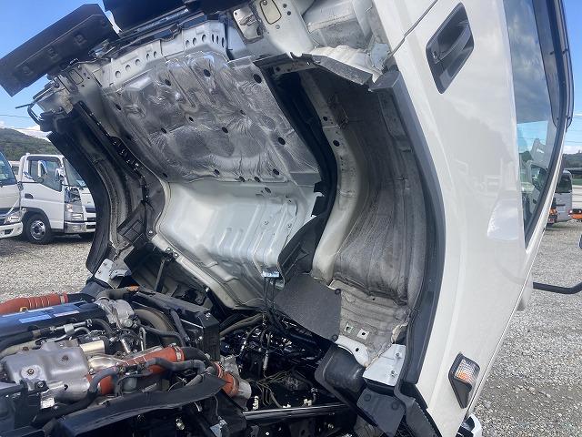 タイタントラック ２ｔ積・ワイド・超ロング・平ボディ・ＡＥＢＳカメラ　２ｔ積　ワイド　超ロング　平ボディ　ＡＥＢＳカメラ　プリクラッシュセーフティ　レーンディパーチャーアラート　坂道発進補助装置　メッキパーツ　Ｂｌｕｅｔｏｏｔｈ付オーディオ　キーレス　超ロング５ｍボディ（22枚目）