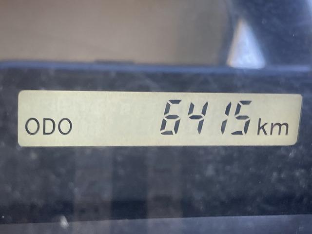 タイタントラック ２ｔ積・ワイド・超ロング・平ボディ・ＡＥＢＳカメラ　２ｔ積　ワイド　超ロング　平ボディ　ＡＥＢＳカメラ　プリクラッシュセーフティ　レーンディパーチャーアラート　坂道発進補助装置　メッキパーツ　Ｂｌｕｅｔｏｏｔｈ付オーディオ　キーレス　超ロング５ｍボディ（31枚目）