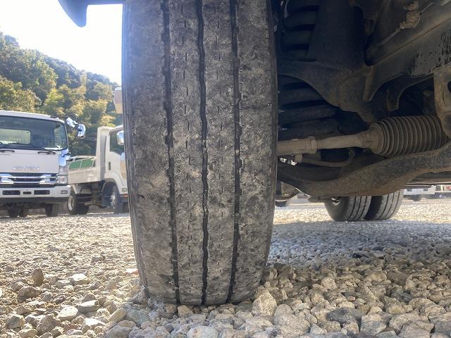 エルフトラック 全低床・強化ダンプ・６ＭＴ・中間ピン　３ｔ積・全低床・強化ダンプ・新明和製ＤＲ２－０１１０ＳＹ・６ＭＴ・中間ピン・坂道発進補助装置・電格ミラー・メッキパーツ・ＥＴＣ・荷台内寸　Ｌ３０６５　Ｗ１６０９　Ｈ３６３（56枚目）