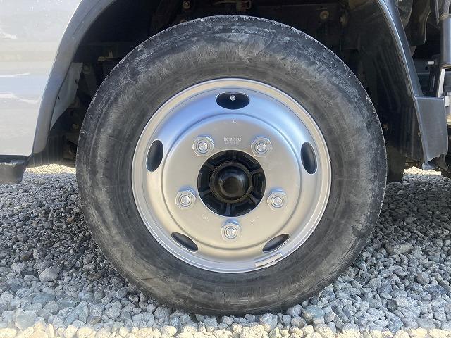 エルフトラック 全低床・強化ダンプ・６ＭＴ・中間ピン　３ｔ積・全低床・強化ダンプ・新明和製ＤＲ２－０１１０ＳＹ・６ＭＴ・中間ピン・坂道発進補助装置・電格ミラー・メッキパーツ・ＥＴＣ・荷台内寸　Ｌ３０６５　Ｗ１６０９　Ｈ３６３（61枚目）