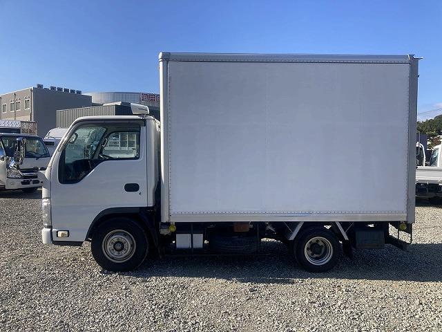 エルフトラック 1.5t積・パネルバン・1.5t未満・AT 1.5t積・パネルバン・1.5t未満・AT・キーレス・メッキパーツ・バックモニター・荷台内寸 L3065 W1640 H1942(4枚目)