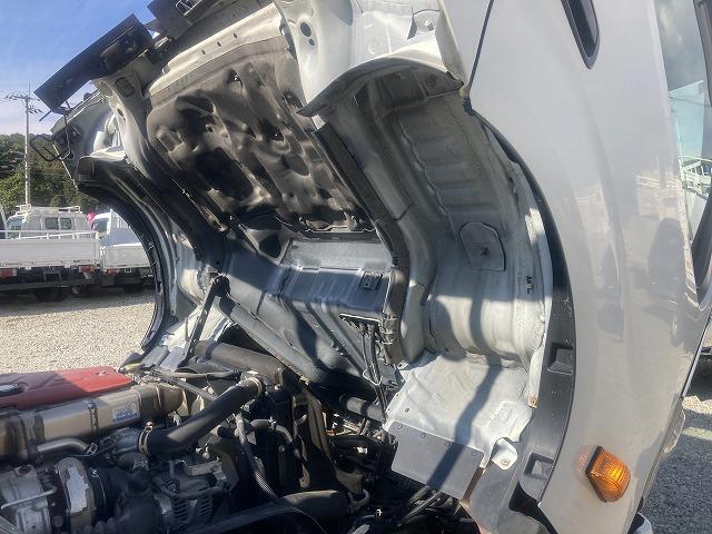 ダイナトラック ４．５５ｔ積・５５０ボディ・６ＭＴ　４．５５ｔ積　５５０ボディ　６ＭＴ　メッキパーツ　ＥＴＣ　エコモードスイッチ　アシストゲート　床フック　鳥居加工　荷台内寸　Ｌ５４９２　Ｗ２１１５　Ｈ３３９（17枚目）