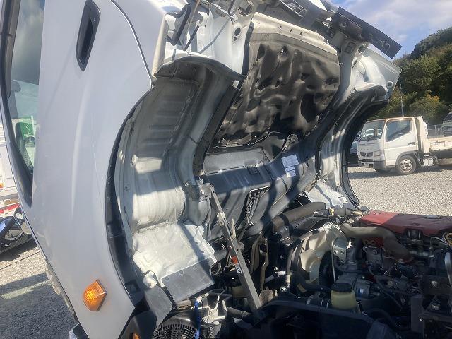 ダイナトラック ４．５５ｔ積・５５０ボディ・６ＭＴ　４．５５ｔ積　５５０ボディ　６ＭＴ　メッキパーツ　ＥＴＣ　エコモードスイッチ　アシストゲート　床フック　鳥居加工　荷台内寸　Ｌ５４９２　Ｗ２１１５　Ｈ３３９（24枚目）