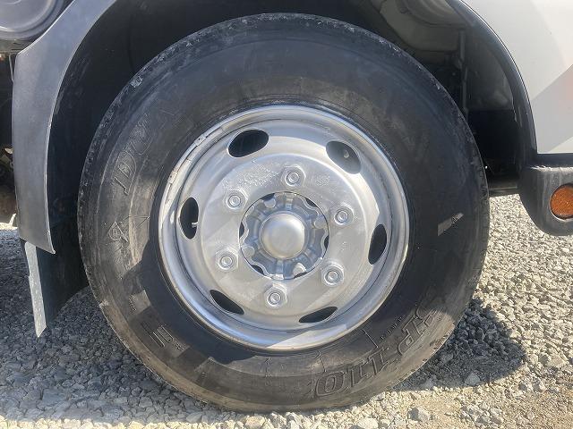 ダイナトラック ４．５５ｔ積・５５０ボディ・６ＭＴ　４．５５ｔ積　５５０ボディ　６ＭＴ　メッキパーツ　ＥＴＣ　エコモードスイッチ　アシストゲート　床フック　鳥居加工　荷台内寸　Ｌ５４９２　Ｗ２１１５　Ｈ３３９（36枚目）