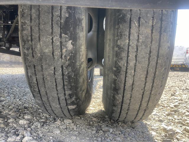 ダイナトラック ４．５５ｔ積・５５０ボディ・６ＭＴ　４．５５ｔ積　５５０ボディ　６ＭＴ　メッキパーツ　ＥＴＣ　エコモードスイッチ　アシストゲート　床フック　鳥居加工　荷台内寸　Ｌ５４９２　Ｗ２１１５　Ｈ３３９（38枚目）