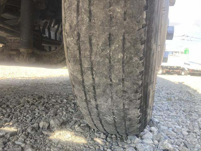 ダイナトラック ４．５５ｔ積・５５０ボディ・６ＭＴ　４．５５ｔ積　５５０ボディ　６ＭＴ　メッキパーツ　ＥＴＣ　エコモードスイッチ　アシストゲート　床フック　鳥居加工　荷台内寸　Ｌ５４９２　Ｗ２１１５　Ｈ３３９（40枚目）