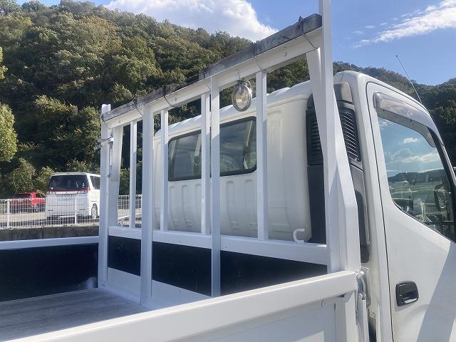 ダイナトラック ４．５５ｔ積・５５０ボディ・６ＭＴ　４．５５ｔ積　５５０ボディ　６ＭＴ　メッキパーツ　ＥＴＣ　エコモードスイッチ　アシストゲート　床フック　鳥居加工　荷台内寸　Ｌ５４９２　Ｗ２１１５　Ｈ３３９（45枚目）