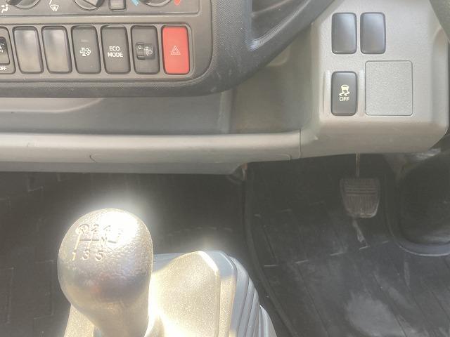 ダイナトラック ４．５５ｔ積・５５０ボディ・６ＭＴ　４．５５ｔ積　５５０ボディ　６ＭＴ　メッキパーツ　ＥＴＣ　エコモードスイッチ　アシストゲート　床フック　鳥居加工　荷台内寸　Ｌ５４９２　Ｗ２１１５　Ｈ３３９（46枚目）