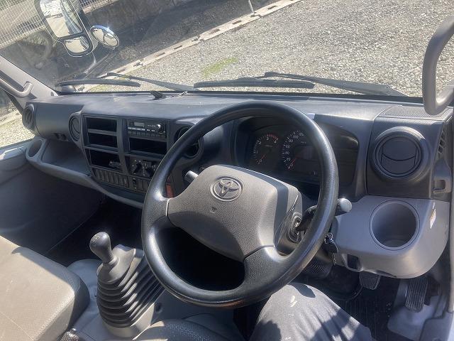 ダイナトラック ４．５５ｔ積・５５０ボディ・６ＭＴ　４．５５ｔ積　５５０ボディ　６ＭＴ　メッキパーツ　ＥＴＣ　エコモードスイッチ　アシストゲート　床フック　鳥居加工　荷台内寸　Ｌ５４９２　Ｗ２１１５　Ｈ３３９（47枚目）