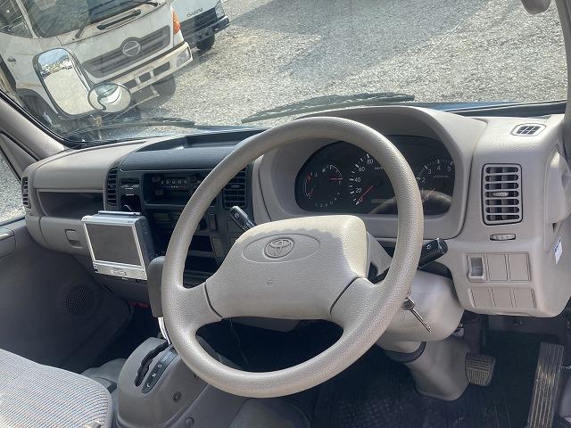 トヨエース １．２５ｔ積・平ボディ・１０尺・普通免許対応・ＡＴ　１．２５ｔ積・平ボディ・１０尺・普通免許対応・ＡＴ・ドアバイザー・マット・フォグランプ・荷台内寸　Ｌ３１０７　Ｗ１６３２　Ｈ３７６（28枚目）