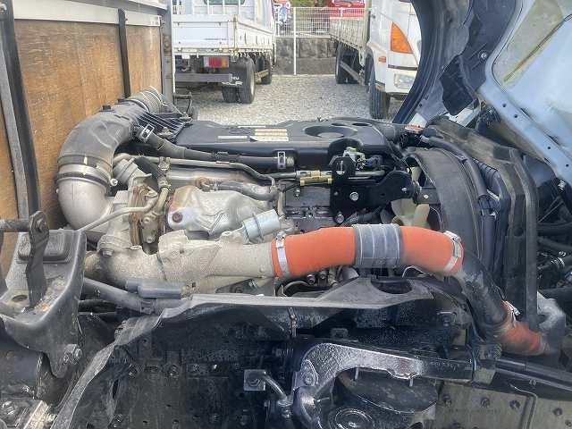 エルフトラック 2t積・平ボディ・5MT・全低床 2t積・平ボディ・5MT・全低床・坂道発進補助装置・電格ミラー・メッキパーツ・シートカバー・キーレス・エコモードスイッチ・フォグ・ETC・ゲートチェーン・荷台内寸 L3134 W1630 H368(20枚目)