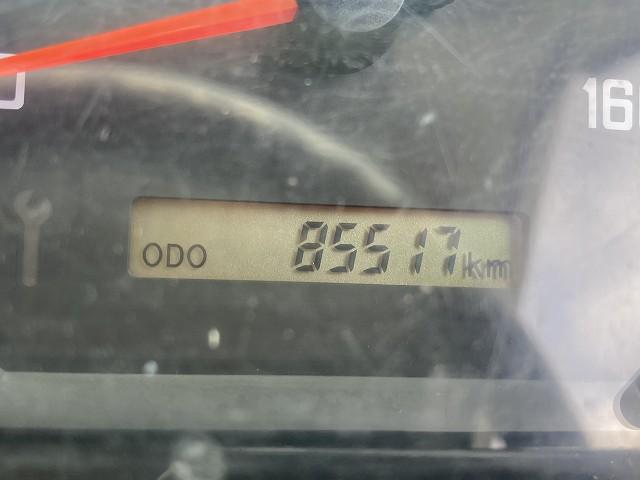 エルフトラック 2t積・平ボディ・5MT・全低床 2t積・平ボディ・5MT・全低床・坂道発進補助装置・電格ミラー・メッキパーツ・シートカバー・キーレス・エコモードスイッチ・フォグ・ETC・ゲートチェーン・荷台内寸 L3134 W1630 H368(24枚目)