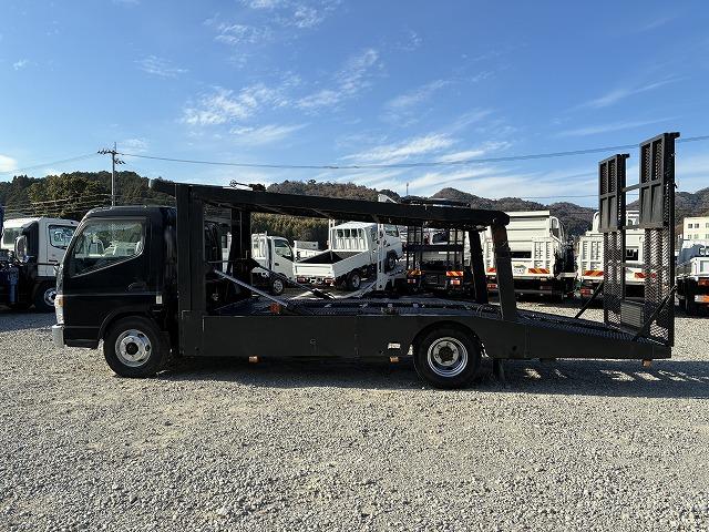 キャンター ３．１ｔ積・２台積・花見台・６ＭＴ　３．１ｔ積・２台積・花見台・６ＭＴ・坂道発進補助装置・電格ミラー・メッキパーツ・ＥＴＣ・ラジコン・外テール・ウィンチ（4枚目）