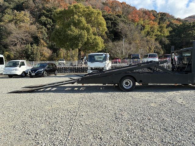 キャンター ３．１ｔ積・２台積・花見台・６ＭＴ　３．１ｔ積・２台積・花見台・６ＭＴ・坂道発進補助装置・電格ミラー・メッキパーツ・ＥＴＣ・ラジコン・外テール・ウィンチ（12枚目）