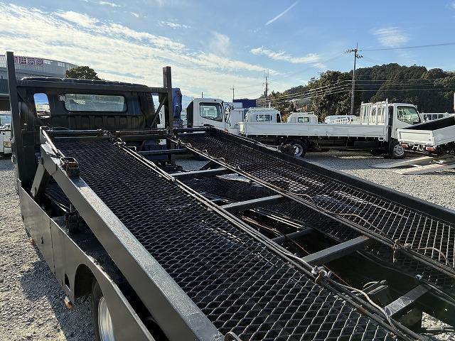 キャンター ３．１ｔ積・２台積・花見台・６ＭＴ　３．１ｔ積・２台積・花見台・６ＭＴ・坂道発進補助装置・電格ミラー・メッキパーツ・ＥＴＣ・ラジコン・外テール・ウィンチ（23枚目）